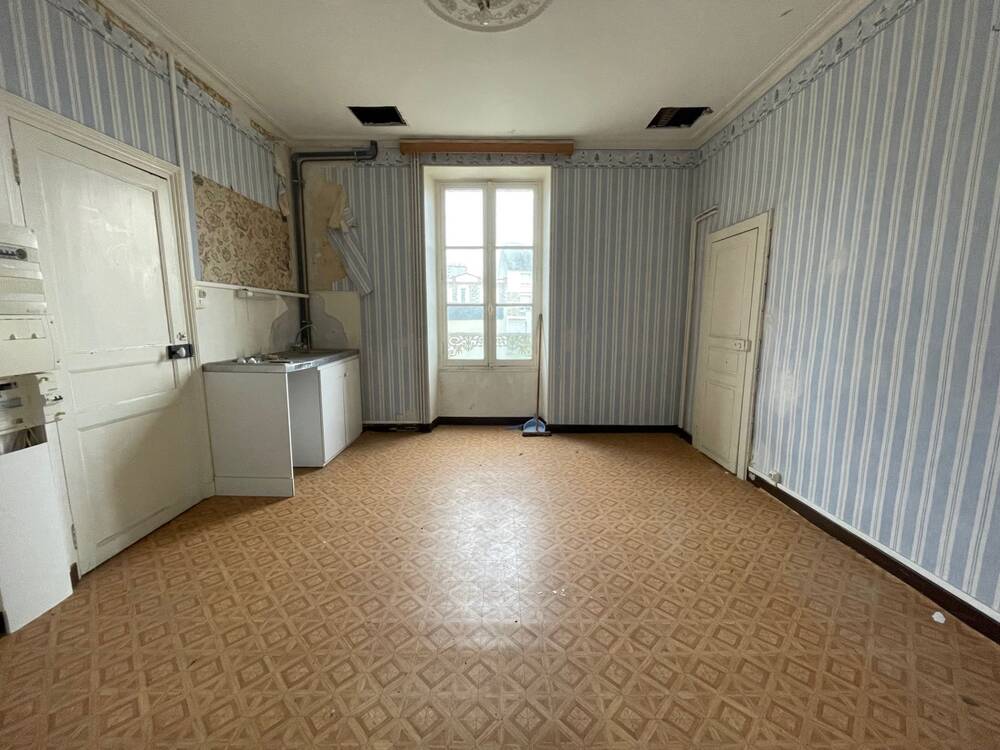 A VENDRE APPARTEMENT DANS LE CENTRE !