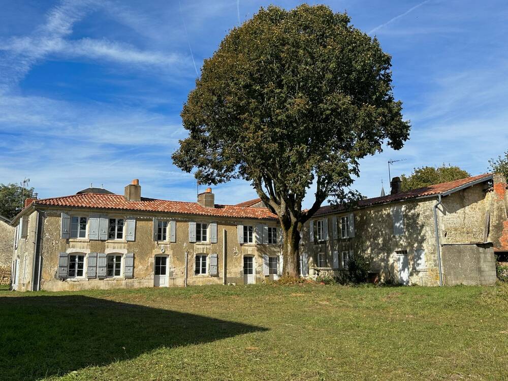 Ensemble immobilier d'exception à PISSOTTE